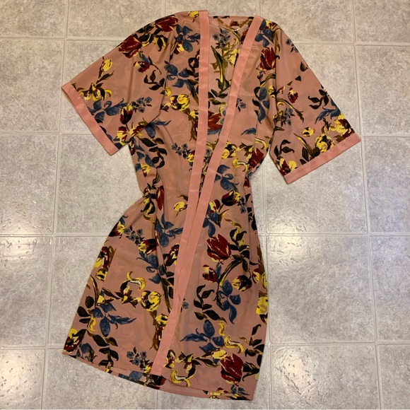 Women’s Kimono in Blush, Maroon, Gold and Blue Tones, One Size - Picture 3 of 8